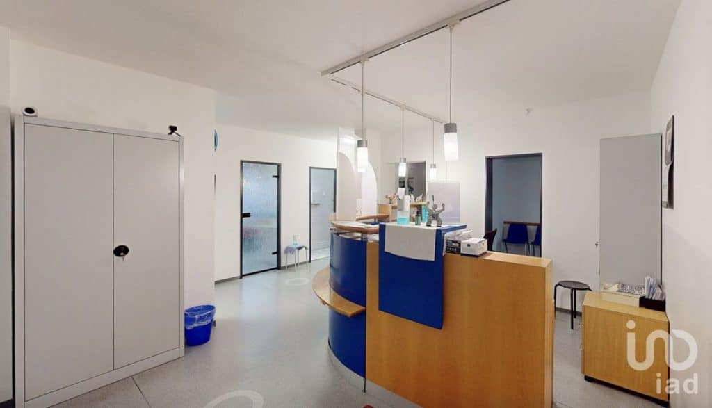 Praxisfläche mit Aufzug in Düsseldorf-Eller – 153 m² für Medizin, Therapie oder Büro in top Stadtteillage